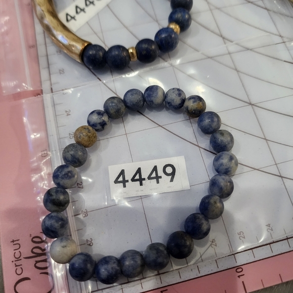 Stone stretch bracelet - Picture 2 of 12